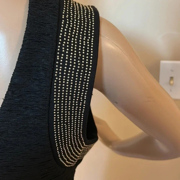 Beaded dress Medium.Black sleeveless textured V-neck ,beaded ,low  back,midi - Picture 11 of 14